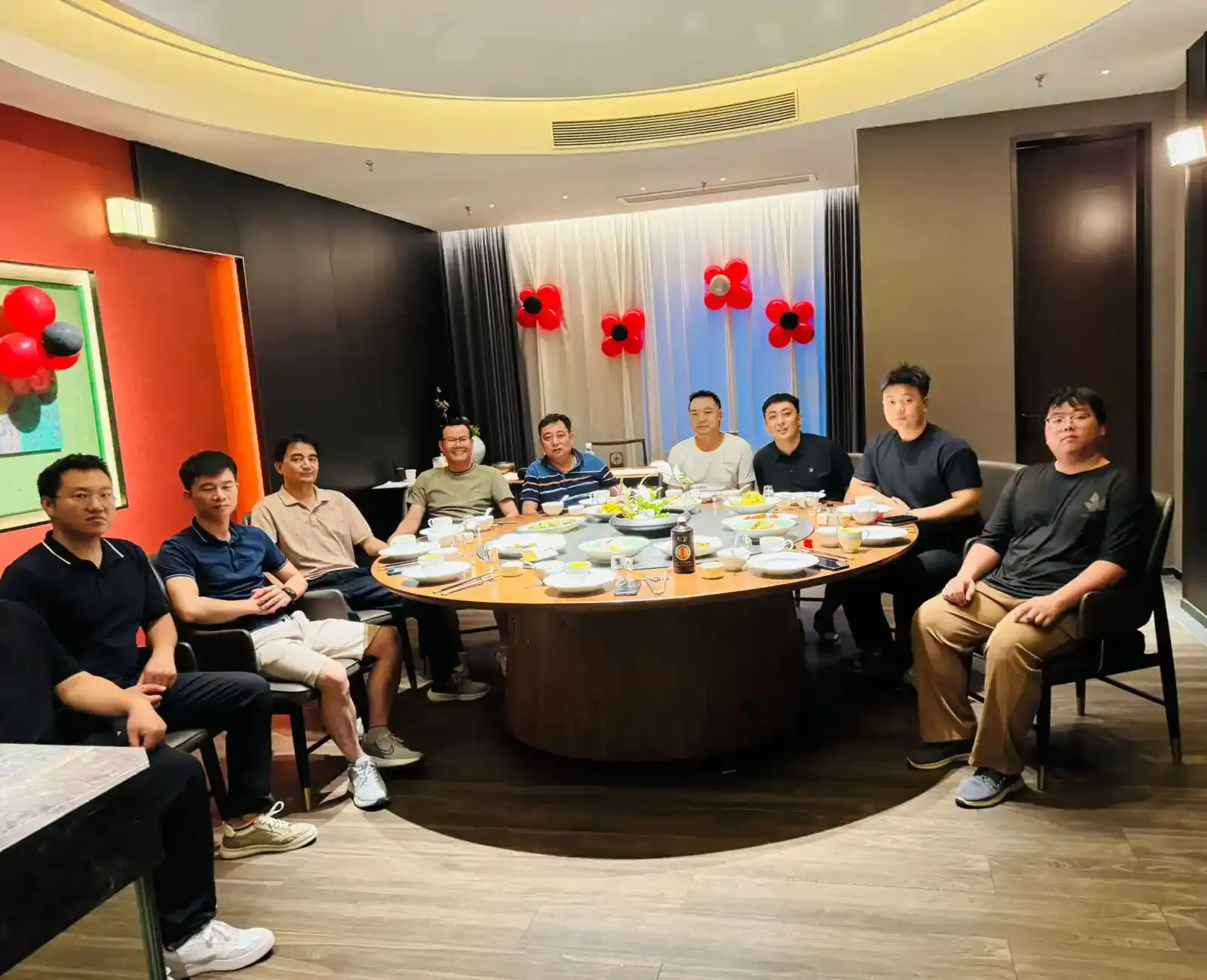 Vietnamese customers’ cultural tour in Luoyang